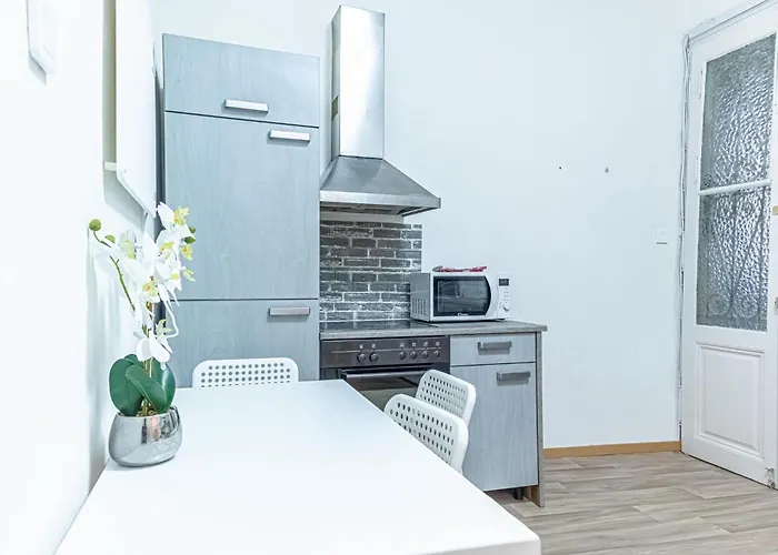 Comfy 2br For Up To 6p, Near Wiener Stadthalle *