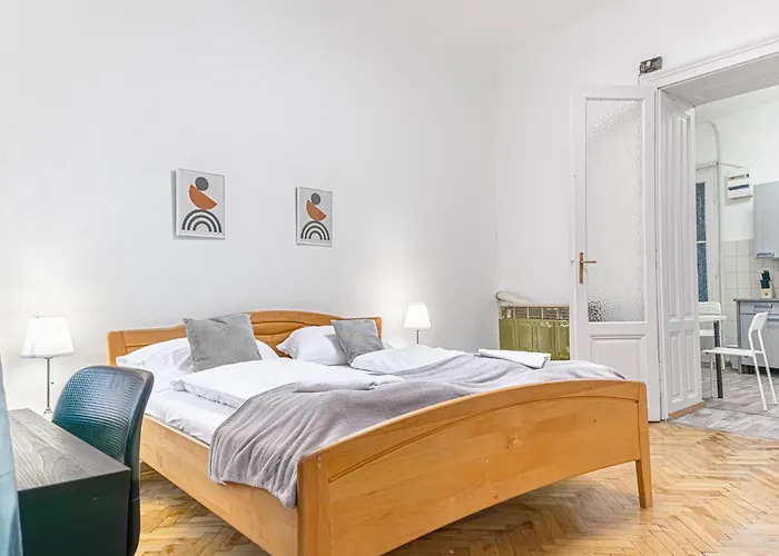 Comfy 2br For Up To 6p, Near Wiener Stadthalle Апартаменти